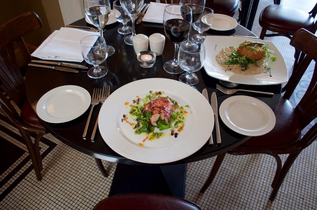 Free stock image of Table Setting in Restaurant